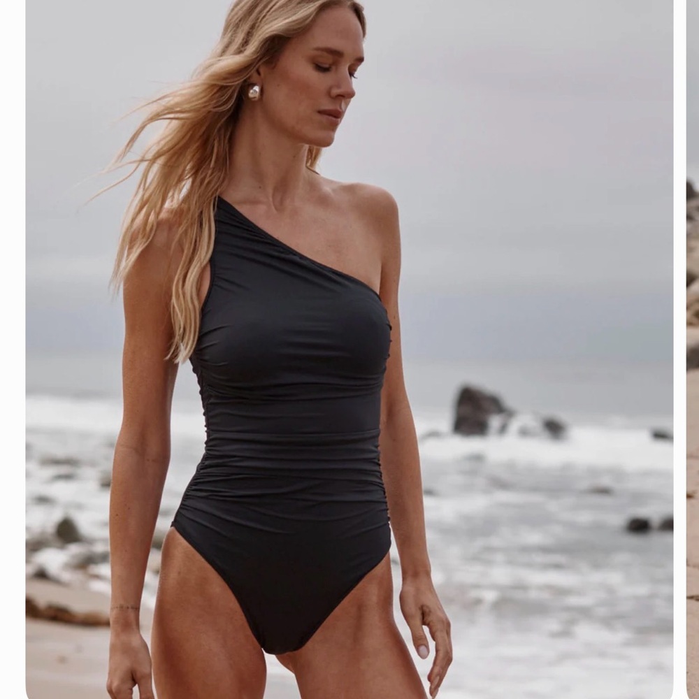 Summersalt Black One-Shoulder Swimsuit- NWT
